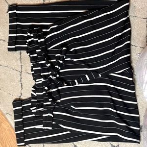 Size L (11-13) Black with white stripe dress lightweight pants/capri with belt